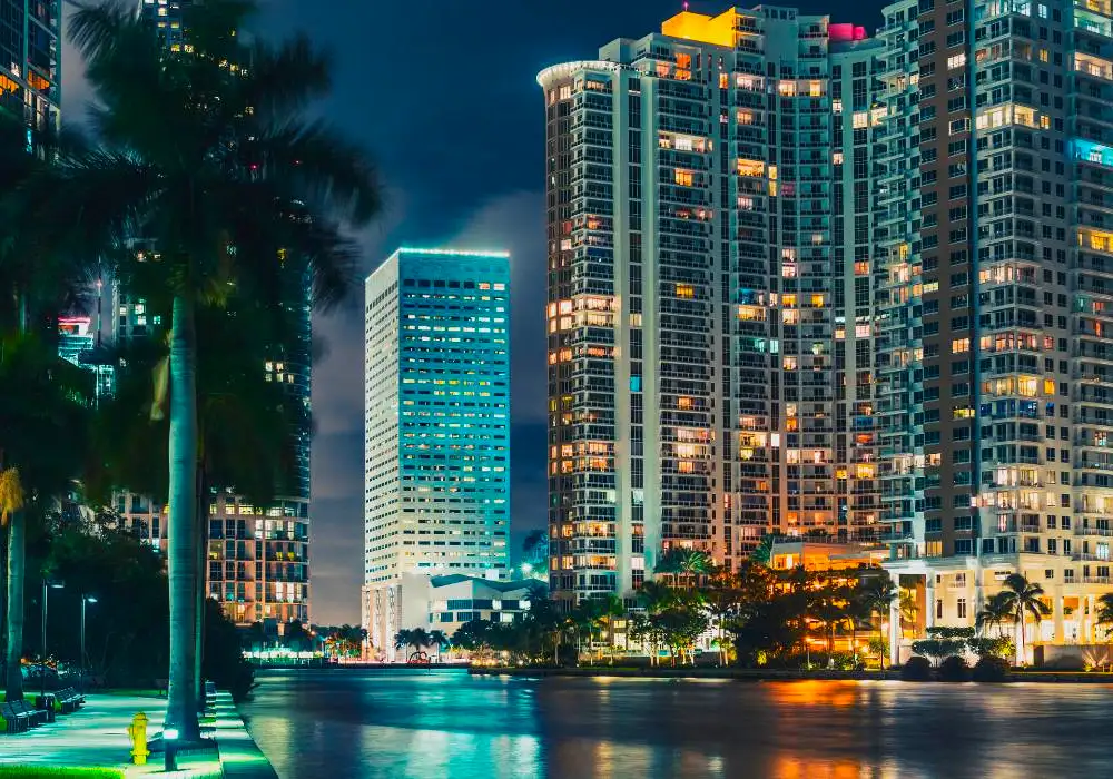 Miami After Dark: A Traveler’s Guide to the Best Nighttime Hotspots